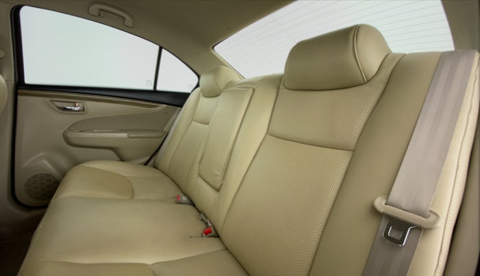 2018 Maruti Ciaz DELTA 1.5 SHVS VVT MT, Petrol, Manual, 29,458 km, Right Side Rear Door Cabin