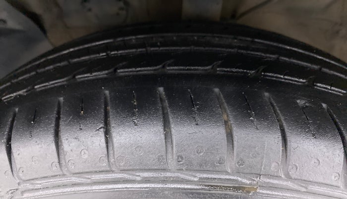 2016 Hyundai Creta 1.6 CRDI SX PLUS AUTO, Diesel, Automatic, 69,111 km, Left Front Tyre Tread