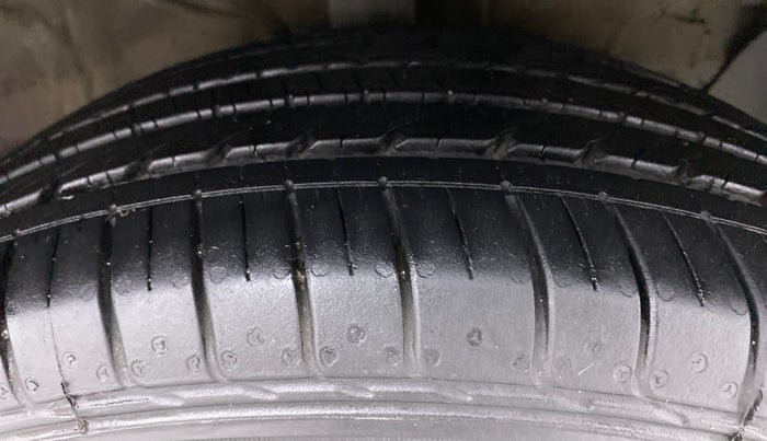 2016 Hyundai Creta 1.6 CRDI SX PLUS AUTO, Diesel, Automatic, 69,111 km, Right Front Tyre Tread