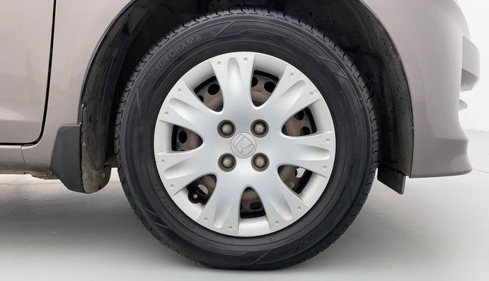 2014 Honda Amaze 1.2 SMT I VTEC, Petrol, Manual, 31,167 km, Right Front Wheel