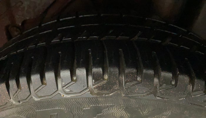 2018 Ford New Figo TREND 1.2 PETROL, Petrol, Manual, 46,071 km, Left Rear Tyre Tread