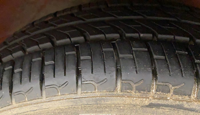 2012 Maruti Alto K10 LXI P, Petrol, Manual, 39,260 km, Right Front Tyre Tread
