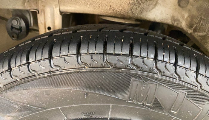 2013 Maruti Alto 800 LXI, Petrol, Manual, 60,385 km, Right Rear Tyre Tread