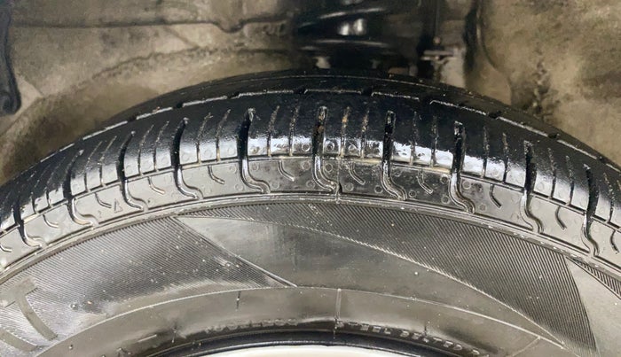 2013 Maruti Alto 800 LXI, Petrol, Manual, 60,385 km, Left Front Tyre Tread