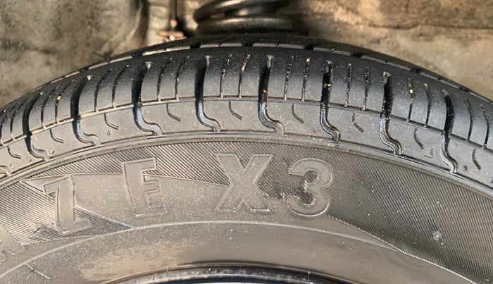 2013 Maruti Alto 800 LXI, Petrol, Manual, 60,385 km, Right Front Tyre Tread