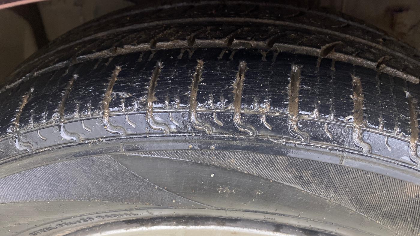 2015 Honda City 1.5L I-VTEC VX CVT, Petrol, Automatic, 42,579 km, Left Front Tyre Tread