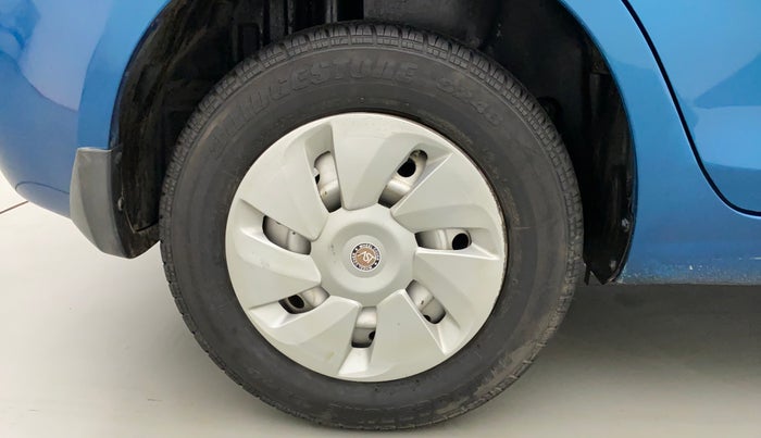 2012 Maruti Swift Dzire LXI, Petrol, Manual, 66,700 km, Right Rear Wheel