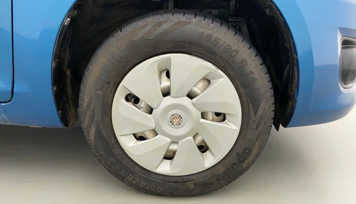 2012 Maruti Swift Dzire LXI, Petrol, Manual, 66,700 km, Right Front Wheel