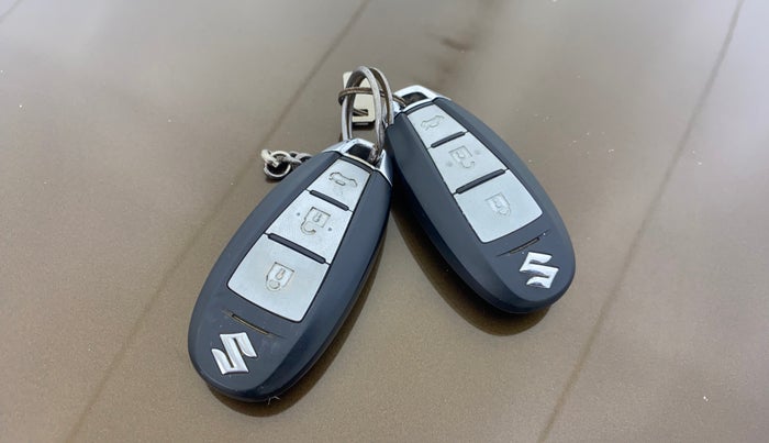 2017 Maruti Ciaz ALPHA 1.4 PETROL, Petrol, Manual, 53,411 km, Key Close Up