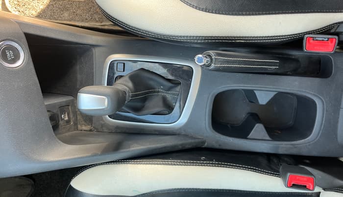 2022 Nissan MAGNITE XV PREMIUM TURBO (O) CVT DUAL TONE, Petrol, Automatic, 28,245 km, Gear Lever