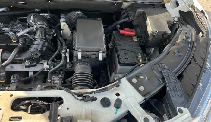 2022 Nissan MAGNITE XV PREMIUM TURBO (O) CVT DUAL TONE, Petrol, Automatic, 28,245 km, Engine View - Left