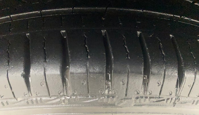 2018 Honda City 1.5L I-VTEC SV CVT, Petrol, Automatic, 1,03,662 km, Left Front Tyre Tread