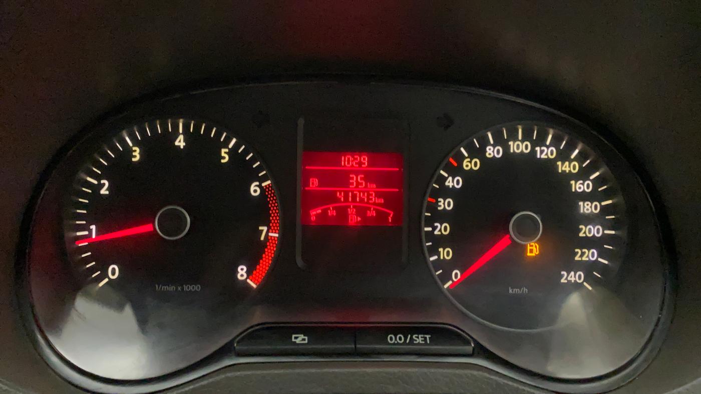 2014 Volkswagen Vento COMFORTLINE 1.6, Petrol, Manual, 41,743 km, Odometer Image
