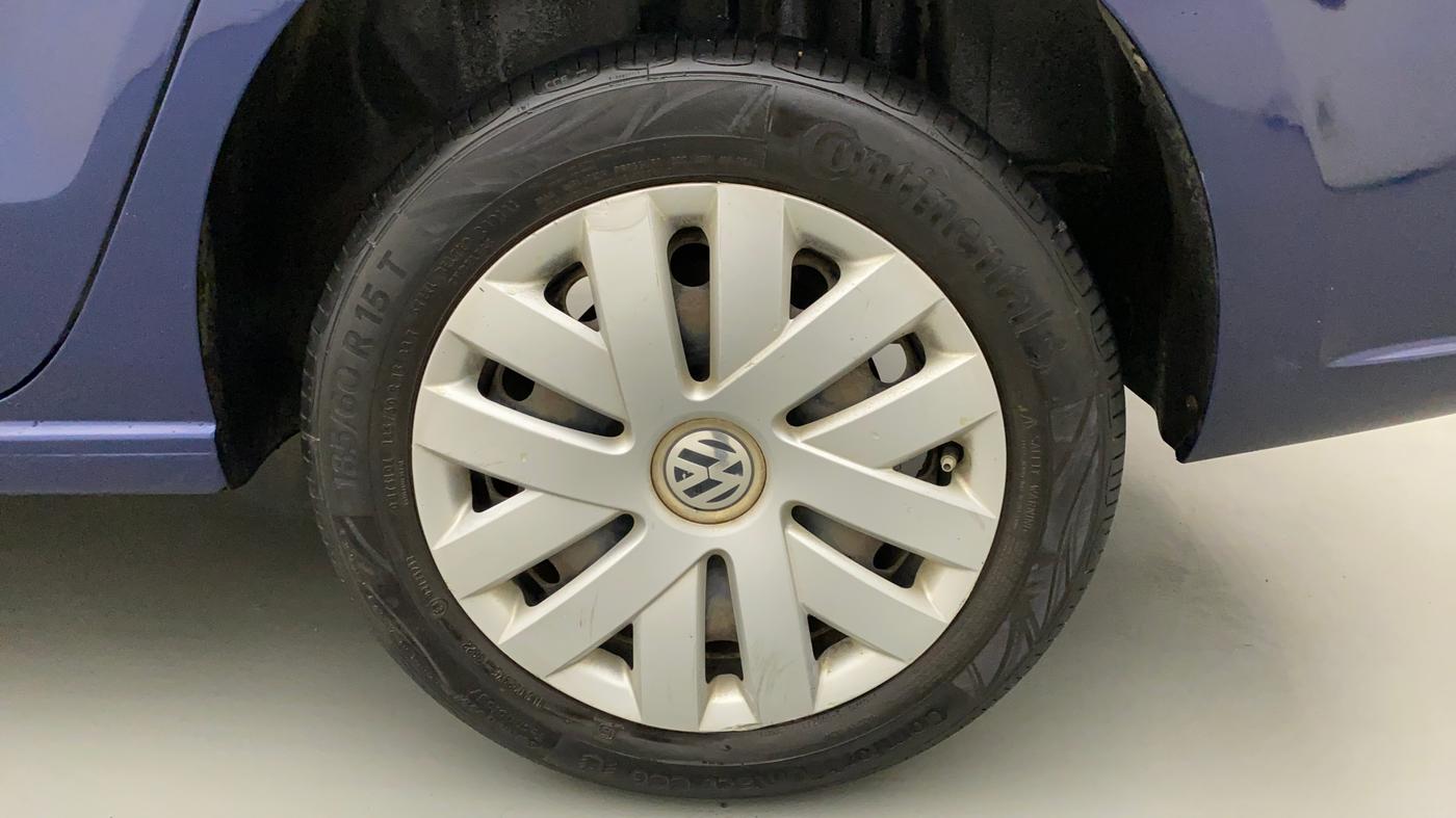 2014 Volkswagen Vento COMFORTLINE 1.6, Petrol, Manual, 41,743 km, Left Rear Wheel
