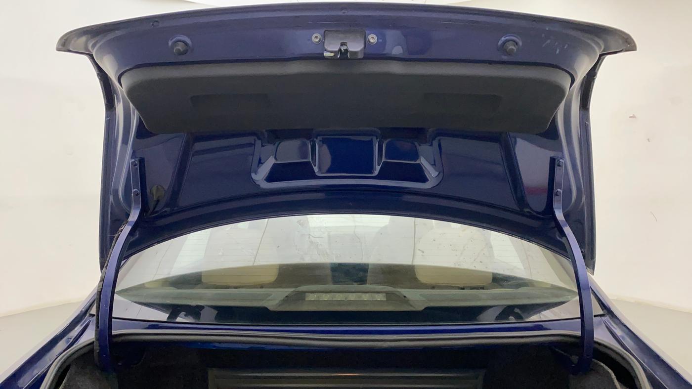 2014 Volkswagen Vento COMFORTLINE 1.6, Petrol, Manual, 41,743 km, Boot Door Open