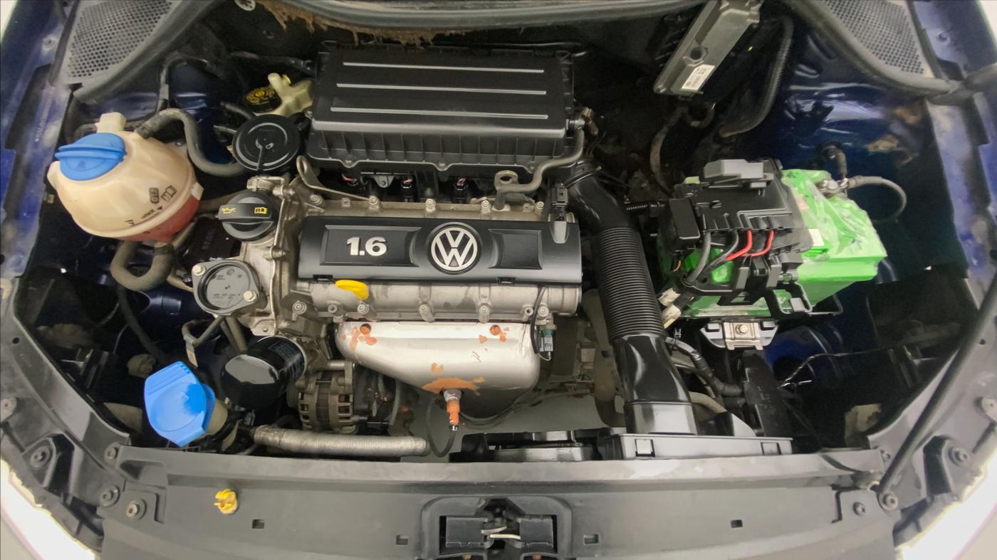 2014 Volkswagen Vento COMFORTLINE 1.6, Petrol, Manual, 41,743 km, Open Bonet