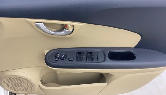 2015 Honda Brio VX AT, Petrol, Automatic, 1,01,243 km, Driver Side Door Panels Control