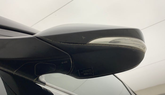 2015 Hyundai Verna FLUIDIC 4S 1.6 VTVT S(O), Petrol, Manual, 27,726 km, Left rear-view mirror - Folding motor not working