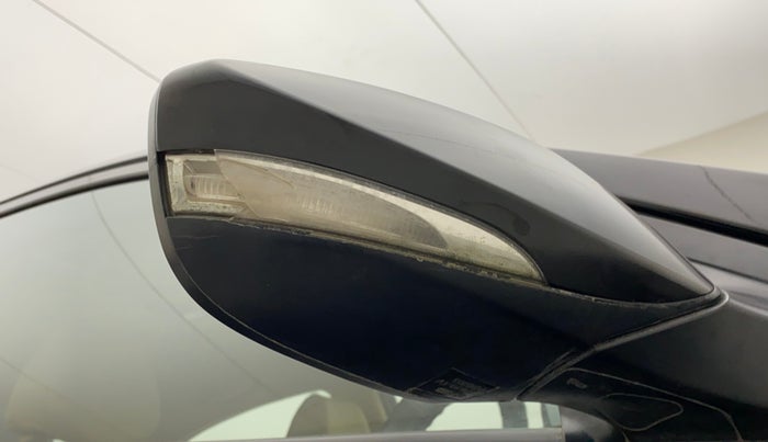 2015 Hyundai Verna FLUIDIC 4S 1.6 VTVT S(O), Petrol, Manual, 27,726 km, Right rear-view mirror - Indicator light not working