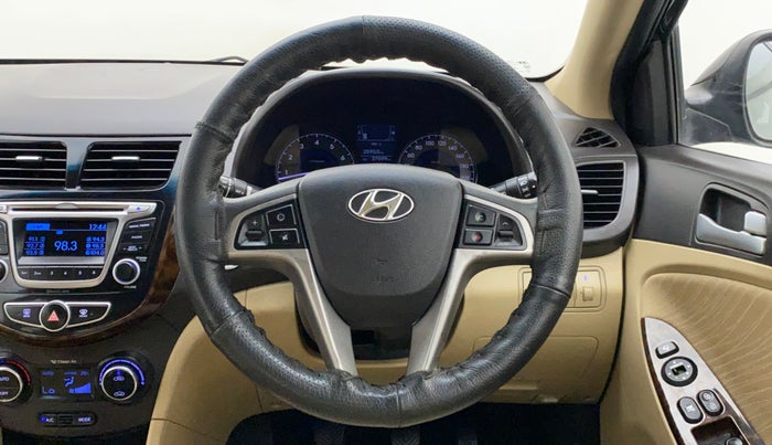 2015 Hyundai Verna FLUIDIC 4S 1.6 VTVT S(O), Petrol, Manual, 27,726 km, Steering Wheel Close Up