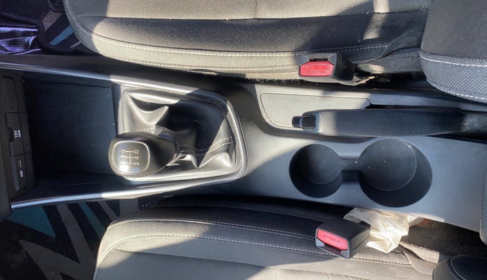 2020 Hyundai NEW I20 MAGNA 1.2 MT, Petrol, Manual, 23,731 km, Gear Lever