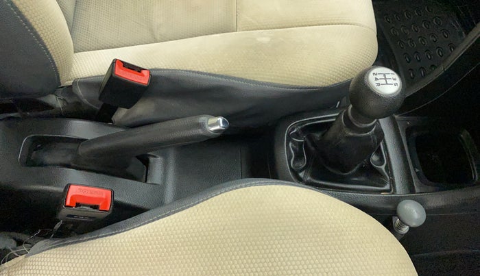 2016 Maruti Swift VXI, Petrol, Manual, 18,293 km, Gear Lever