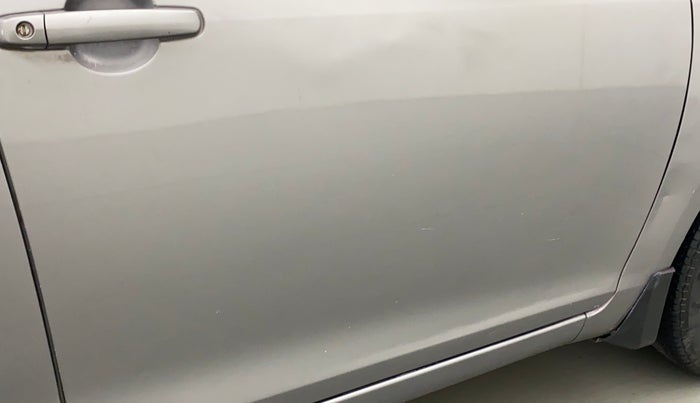 2016 Maruti Swift VXI, Petrol, Manual, 18,293 km, Driver-side door - Minor scratches
