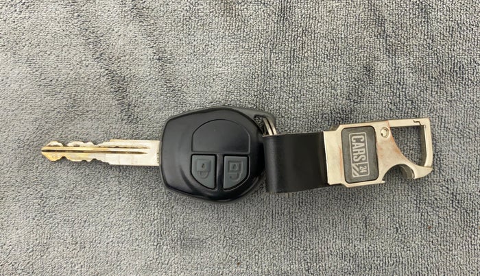 2016 Maruti Swift VXI, Petrol, Manual, 18,293 km, Key Close Up