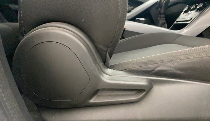 2021 Tata NEXON XM SUNROOF PETROL, Petrol, Manual, 32,181 km, Driver Side Adjustment Panel