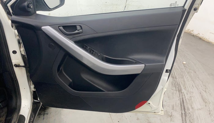 2021 Tata NEXON XM SUNROOF PETROL, Petrol, Manual, 32,181 km, Driver Side Door Panels Control