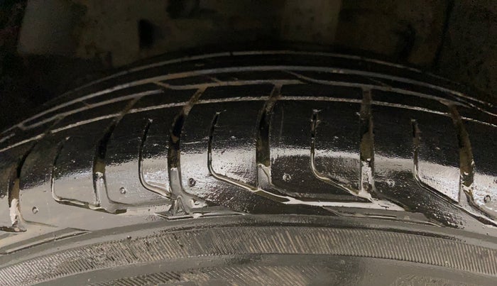 2021 Tata NEXON XM SUNROOF PETROL, Petrol, Manual, 32,181 km, Left Front Tyre Tread