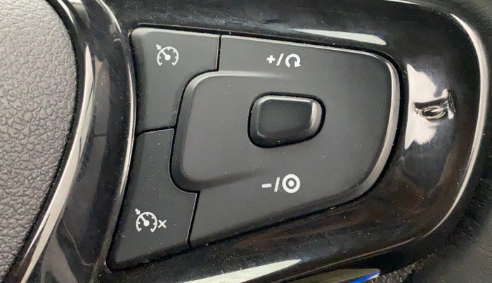 2020 Tata NEXON XZ PLUS (O) PETROL DUAL TONE, Petrol, Manual, 30,382 km, Adaptive Cruise Control