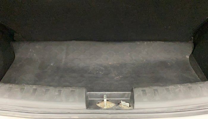 2013 Maruti Swift VDI, Diesel, Manual, 1,20,157 km, Boot Inside