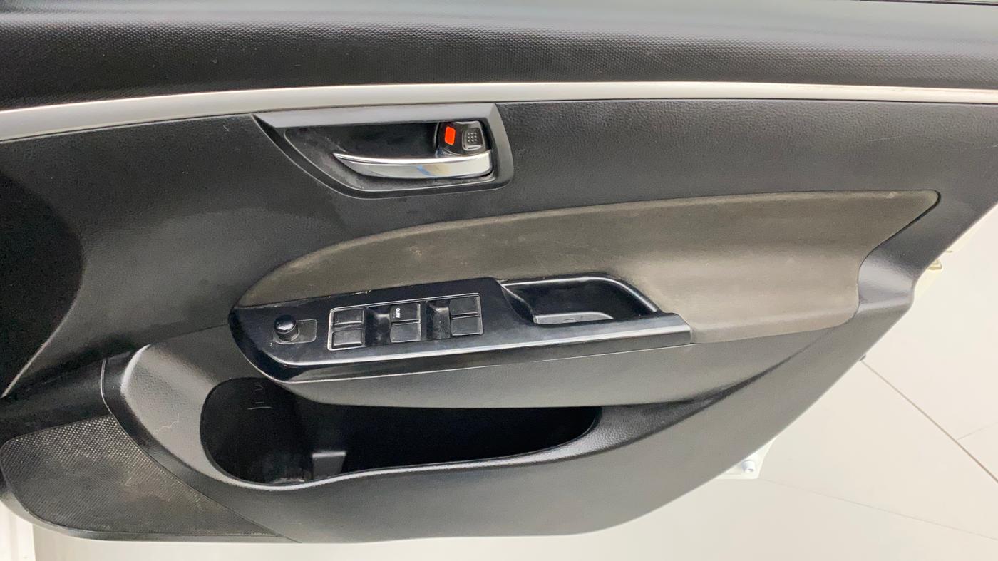 2013 Maruti Swift VDI, Diesel, Manual, 1,20,157 km, Driver Side Door Panels Control