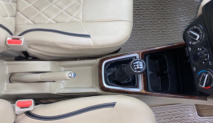 2018 Maruti Dzire VXI, Petrol, Manual, 45,389 km, Gear Lever