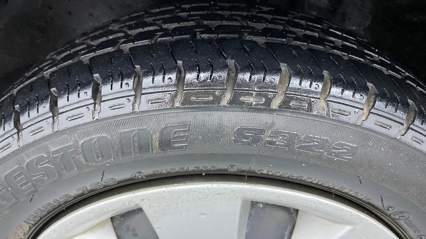 2017 Maruti Alto K10 VXI P, Petrol, Manual, 18,382 km, Left Front Tyre Tread