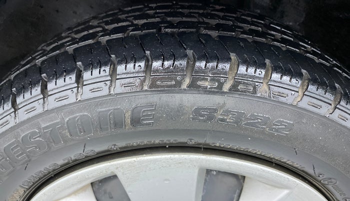 2017 Maruti Alto K10 VXI P, Petrol, Manual, 18,382 km, Left Front Tyre Tread