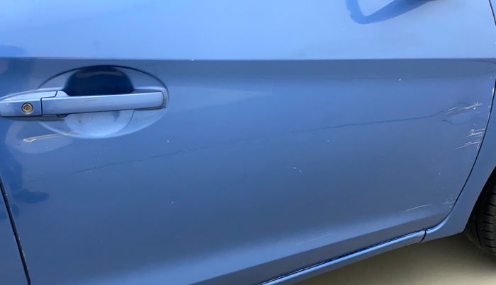 2015 Honda Brio S MT, Petrol, Manual, 49,972 km, Driver-side door - Slightly dented