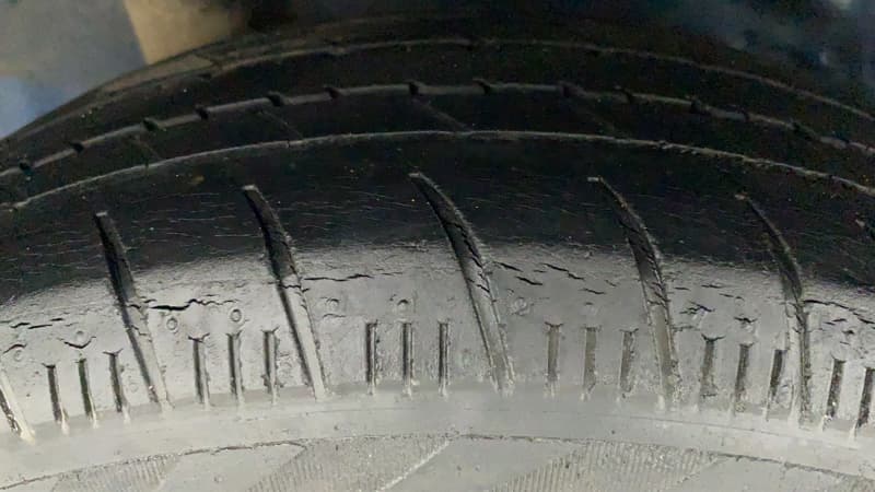 2015 Honda Brio S MT, Petrol, Manual, 49,972 km, Right Rear Tyre Tread