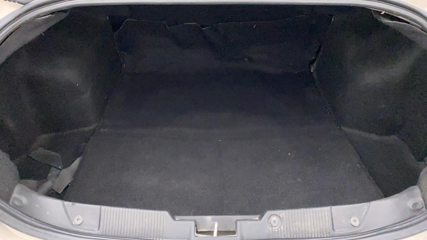 2014 Fiat Linea DYNAMIC 1.3 L ADVANCED MULTIJET, Diesel, Manual, 1,54,683 km, Boot Inside View