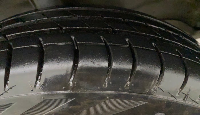 2014 Maruti Wagon R 1.0 LXI CNG, CNG, Manual, 42,080 km, Left Front Tyre Tread