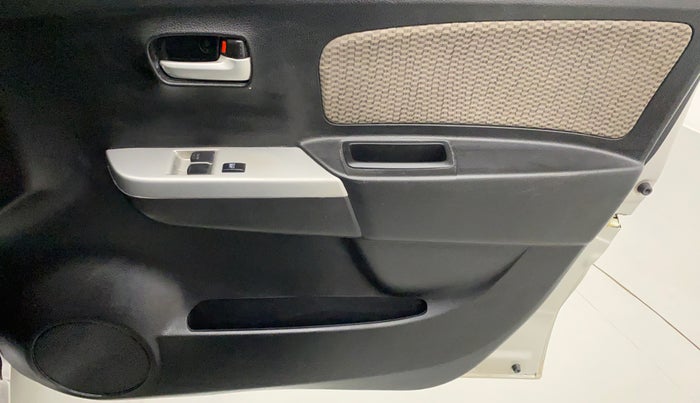 2014 Maruti Wagon R 1.0 LXI CNG, CNG, Manual, 42,080 km, Driver Side Door Panels Control