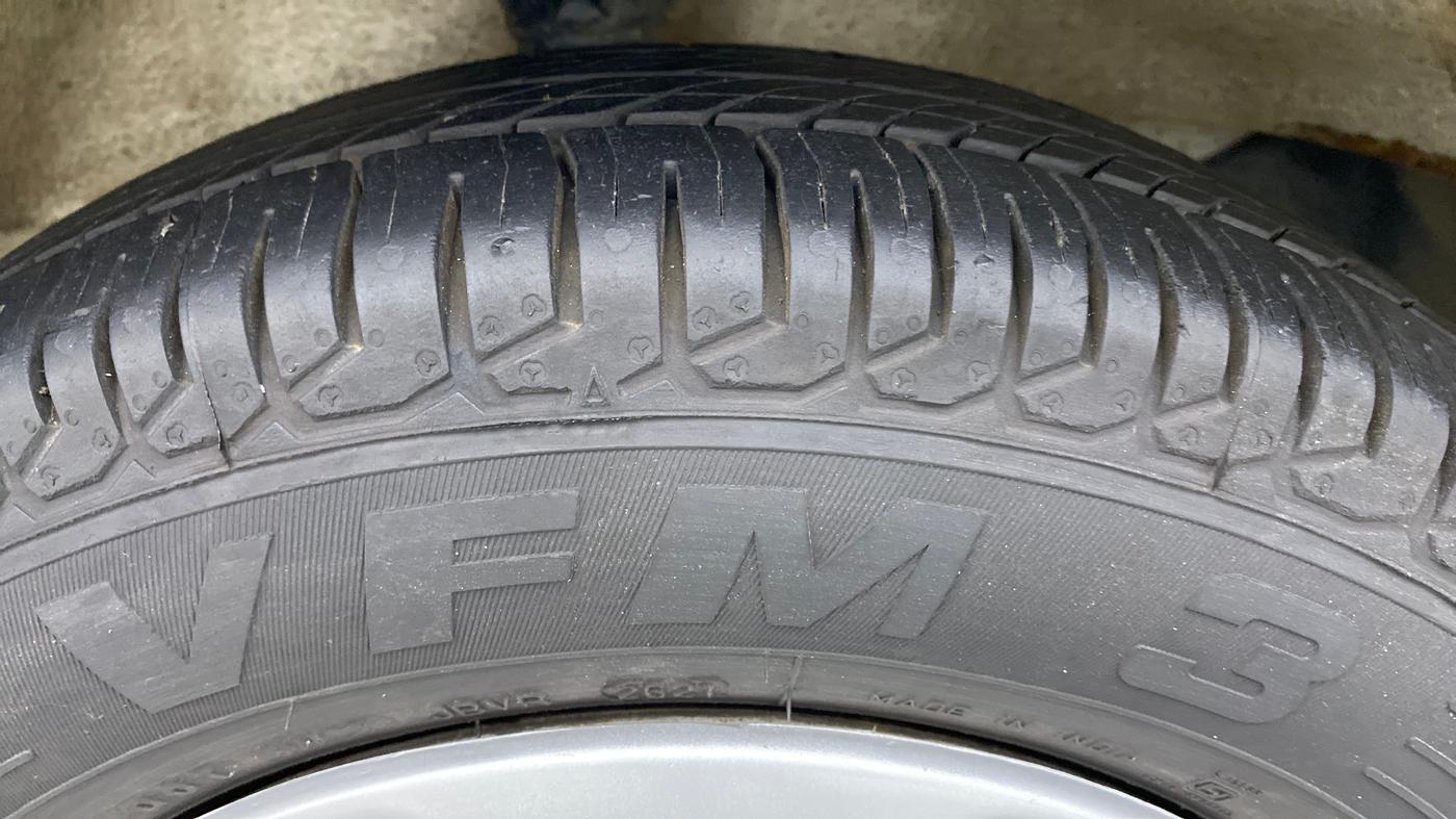 2019 Maruti Eeco 5 STR WITH AC PLUSHTR, Petrol, Manual, 45,918 km, Right Front Tyre Tread