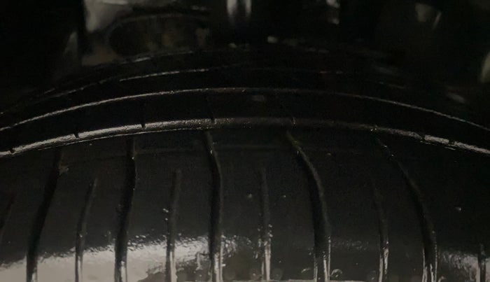 2023 Tata NEXON XZA PLUS SUNROOF PETROL, Petrol, Automatic, 44,713 km, Right Front Tyre Tread