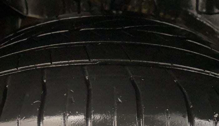 2023 Tata NEXON XZA PLUS SUNROOF PETROL, Petrol, Automatic, 44,713 km, Right Rear Tyre Tread