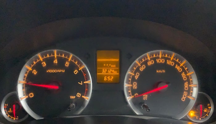 2014 Maruti Swift Dzire VXI, Petrol, Manual, 32,258 km, Odometer Image