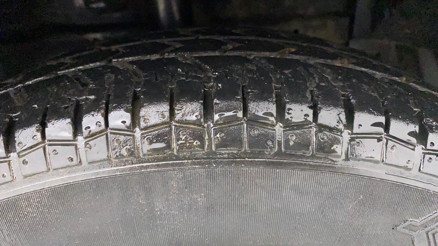 2014 Maruti Swift Dzire VXI, Petrol, Manual, 32,258 km, Right Front Tyre Tread