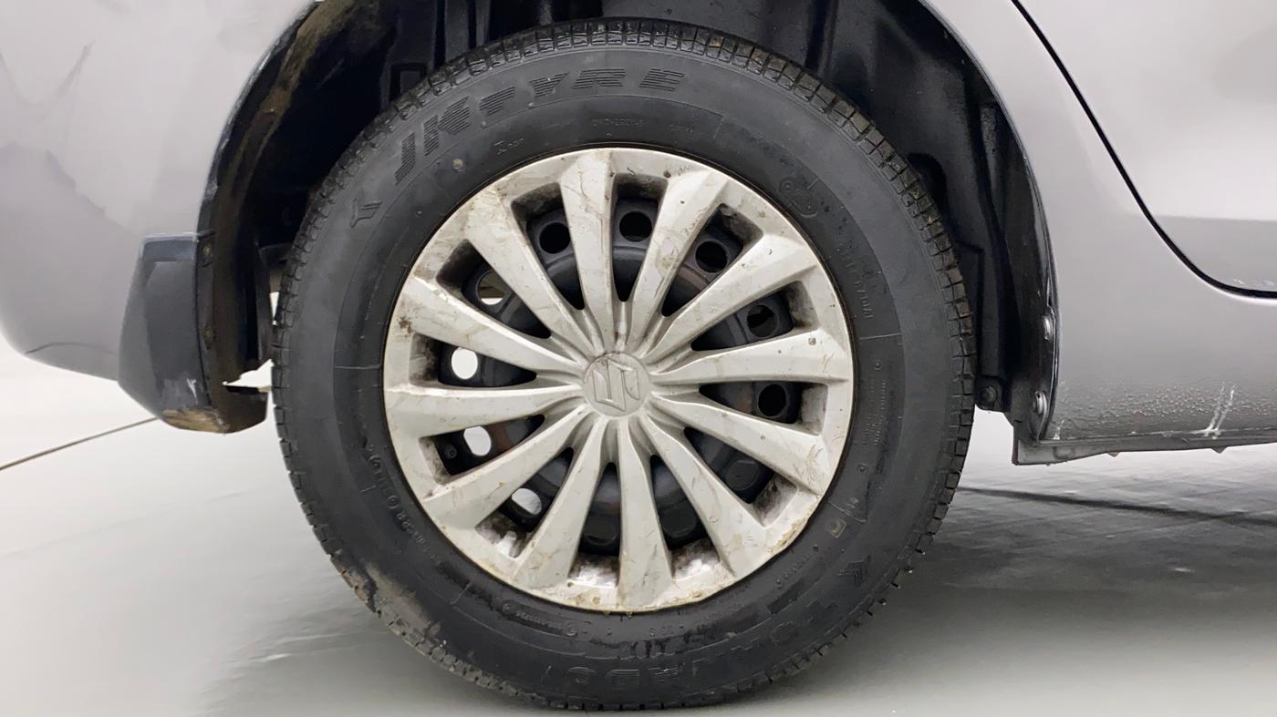 2014 Maruti Swift Dzire VXI, Petrol, Manual, 32,258 km, Right Rear Wheel