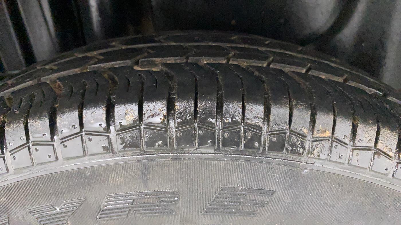 2014 Maruti Swift Dzire VXI, Petrol, Manual, 32,258 km, Right Rear Tyre Tread