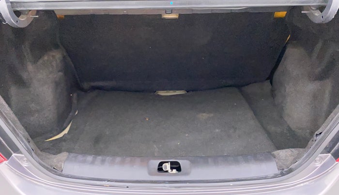2014 Maruti Swift Dzire VXI, Petrol, Manual, 32,258 km, Boot Inside